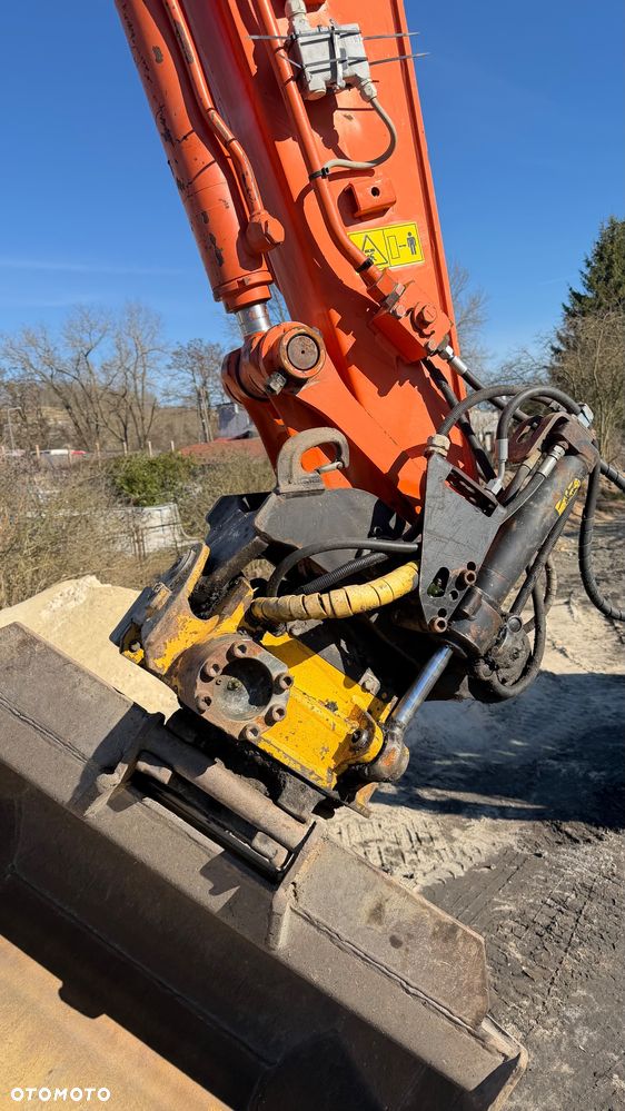 Hitachi ZX-85 USB LC - 28