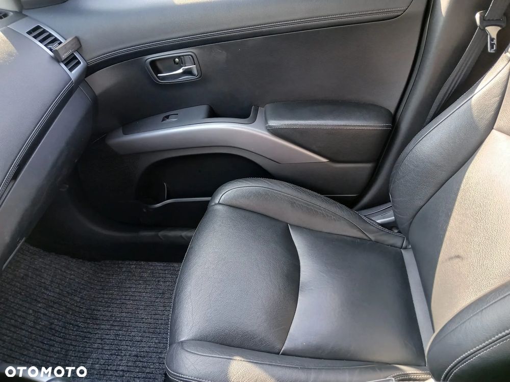 Mitsubishi Outlander - 16