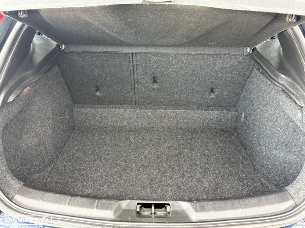 Volvo V40 1.6 D2 R-Design Momentum - 30
