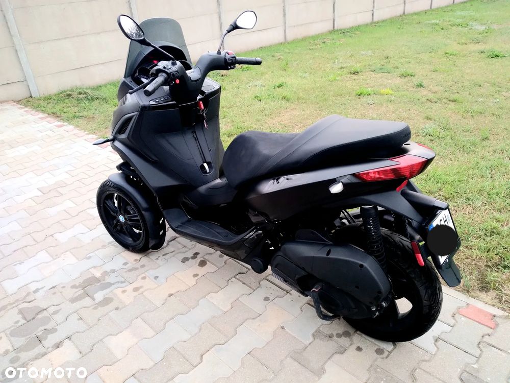 Piaggio MP-3 - 4