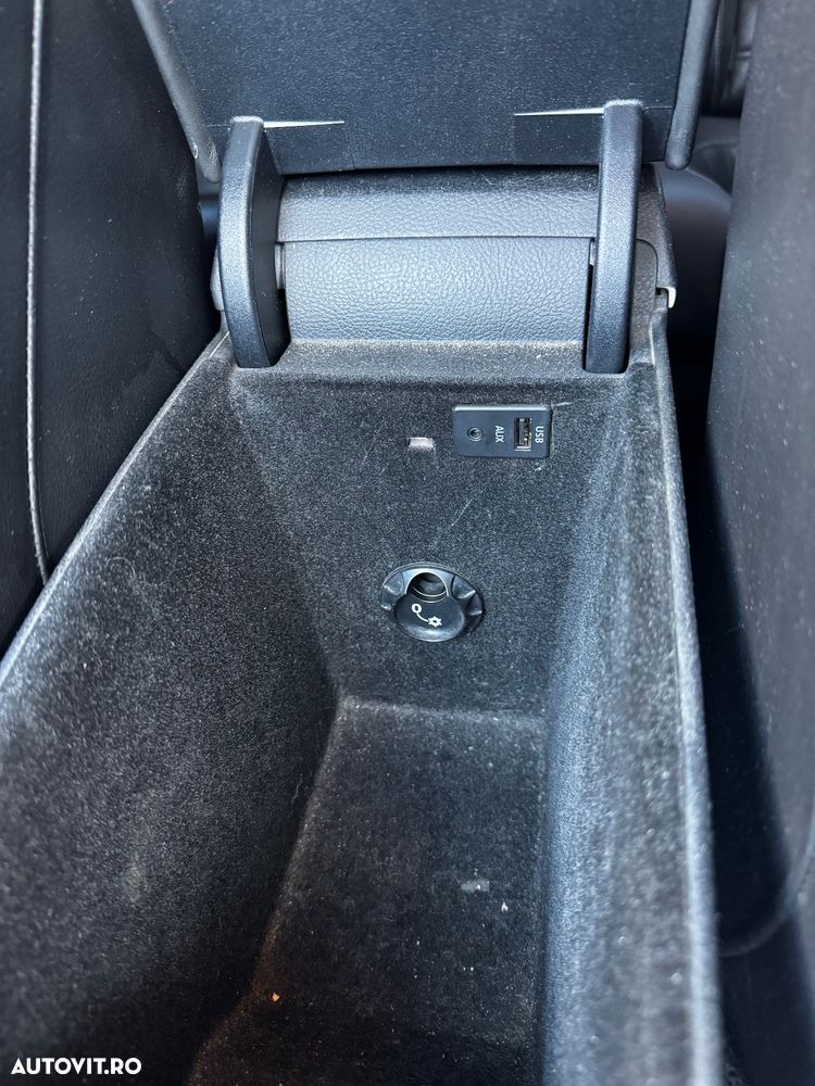 Volkswagen Passat 1.9TDI Highline - 20