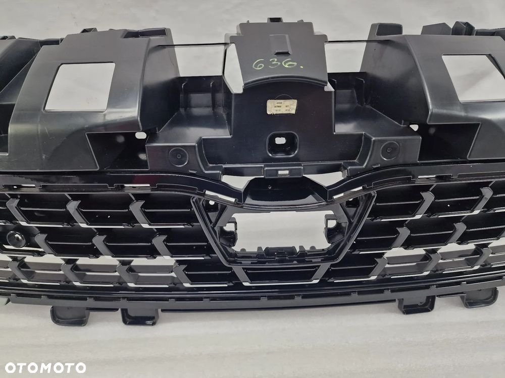 TOYOTA YARIS CROSS 21- ŁADNA ATRAPA / GRILL PRZEDNI PRZÓD CHROM BEZ KAMERY NA PDC , NR AUKCJI GL636 - 4