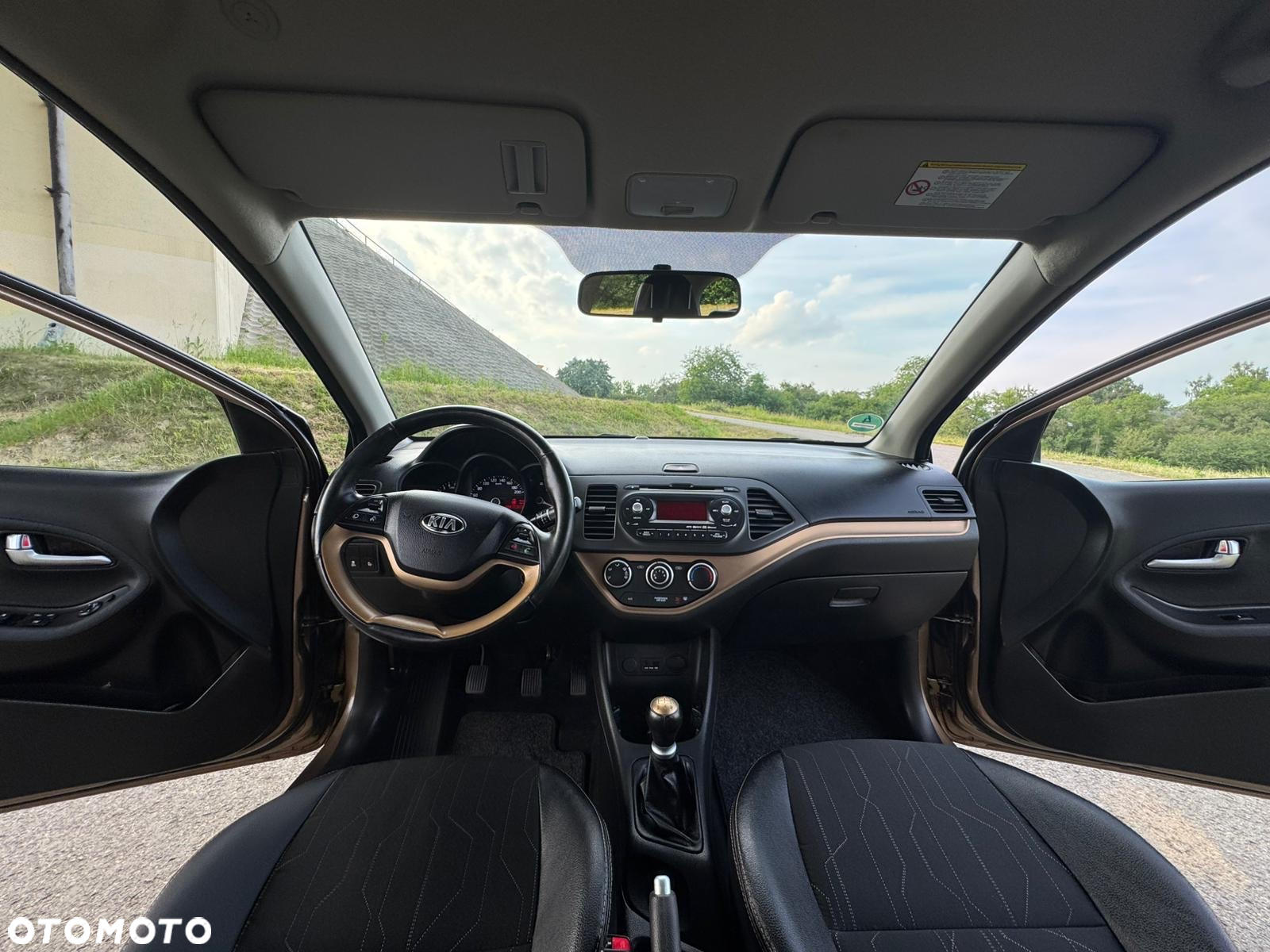 Kia Picanto 1.2 Fifa World Cup Edition - 8