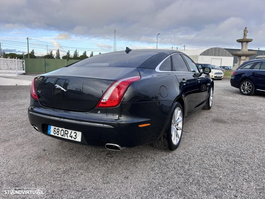 Jaguar XJ 3.0 D V6 Premium Luxury - 16