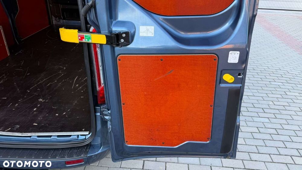 Ford Transit Custom - 32