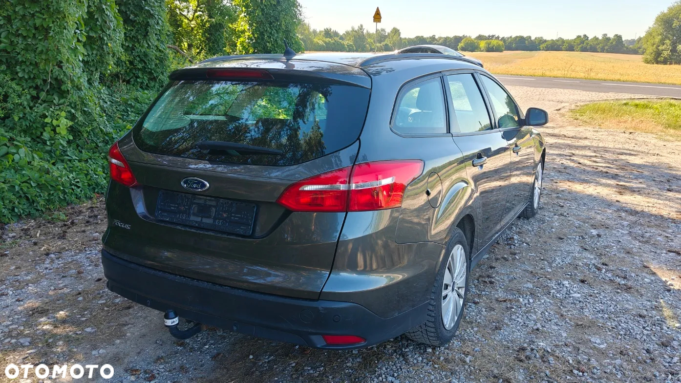 Ford Focus 1.5 TDCi SYNC Edition - 5