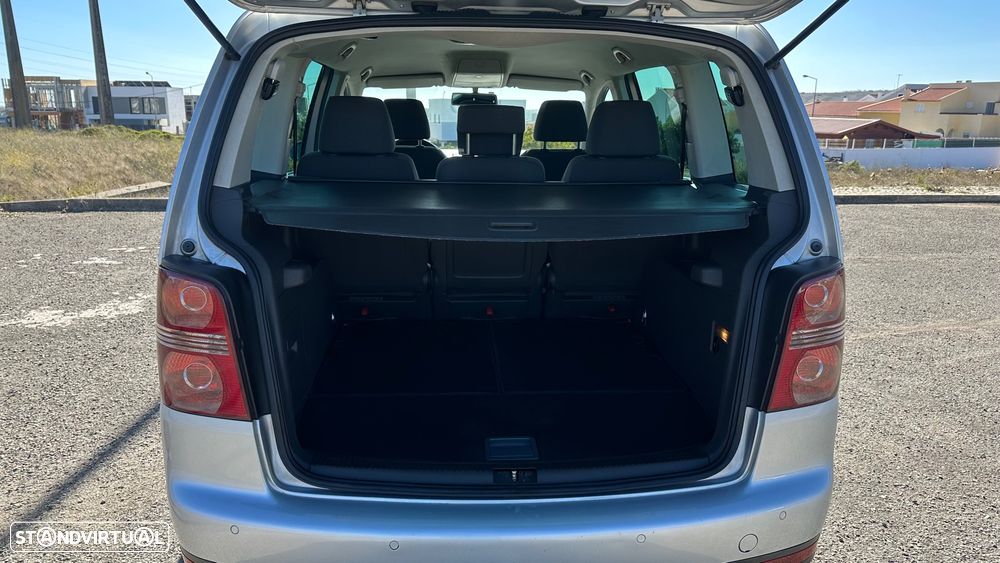 VW Touran 1.9 TDi Highline BlueM. 7L - 20