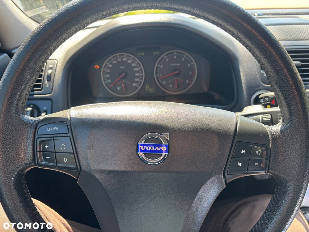 Volvo V50 - 25