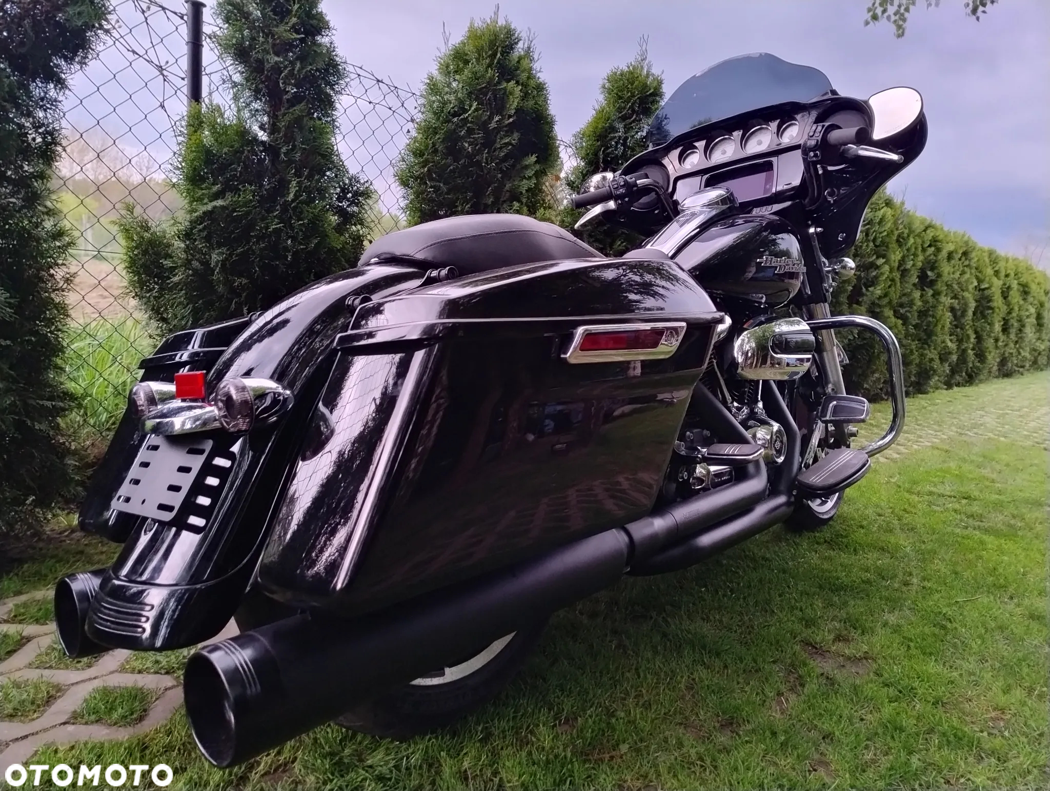 Harley-Davidson Touring Street Glide - 16