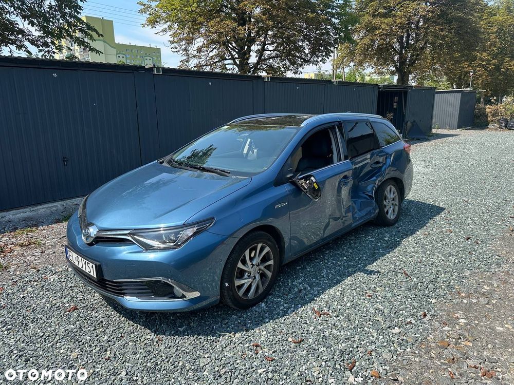 Toyota Auris 1.8 HSD Luna - 2
