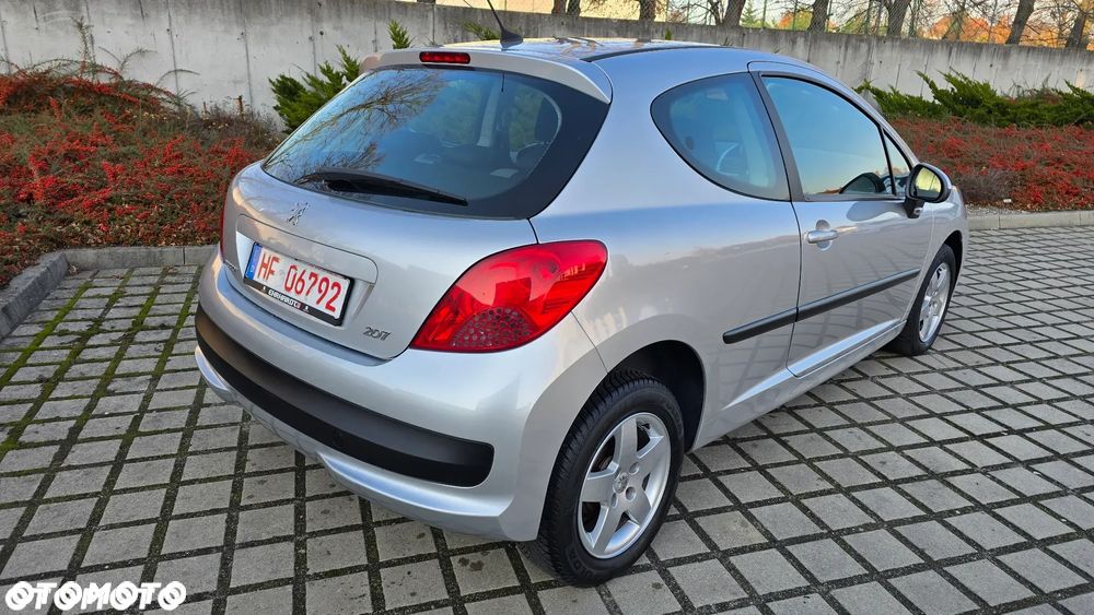 Peugeot 207 - 6