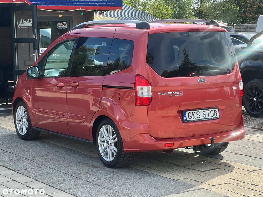 Ford Tourneo Courier 1.0 EcoBoost S&S Ambiente - 8