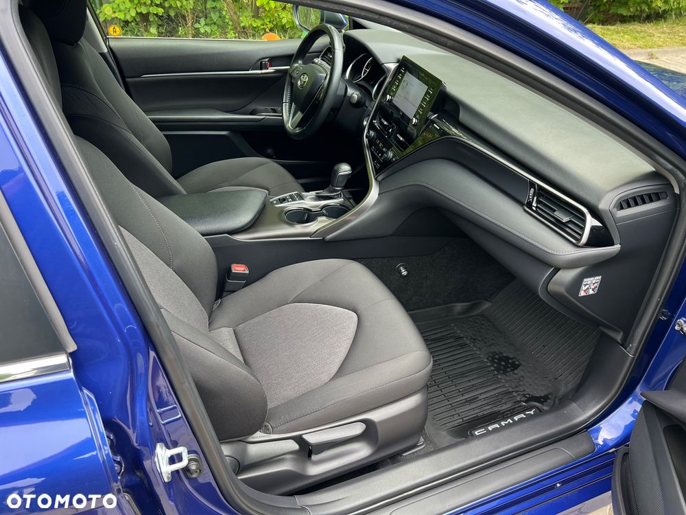 Toyota Camry 2.5 Hybrid Comfort CVT - 27