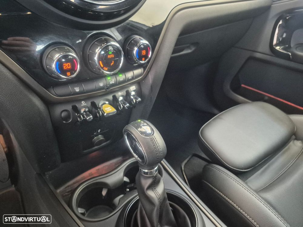 MINI Countryman Cooper SE ALL4 Auto - 17