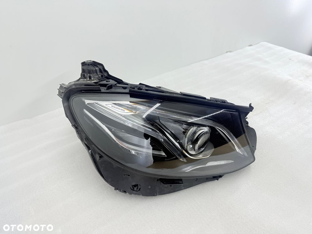 Mercede E KLASA  W213 A213 MULTIBEAM Przód strona prawa Lampa przednia - 2