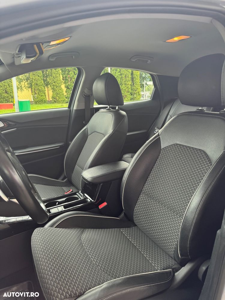 Kia XCeed - 11