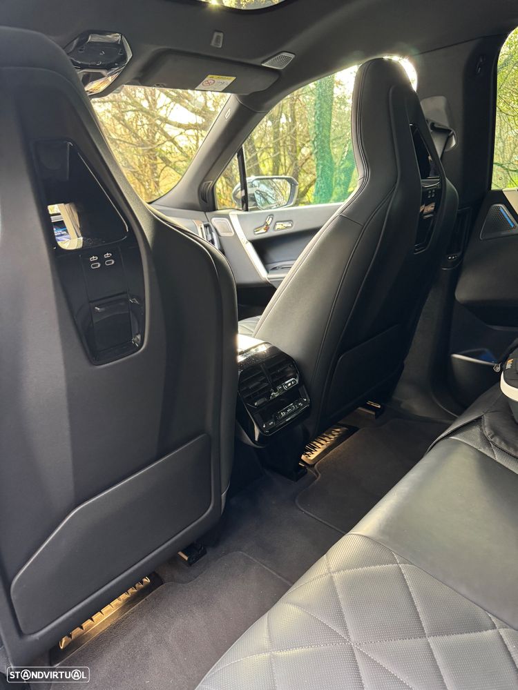 BMW iX xDrive 50 Pack Desportivo - 31
