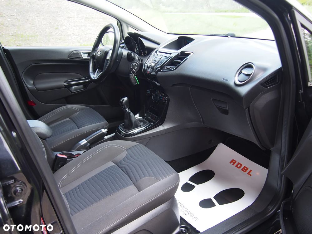 Ford Fiesta 1.0 EcoBoost STart-Stop Titanium - 27