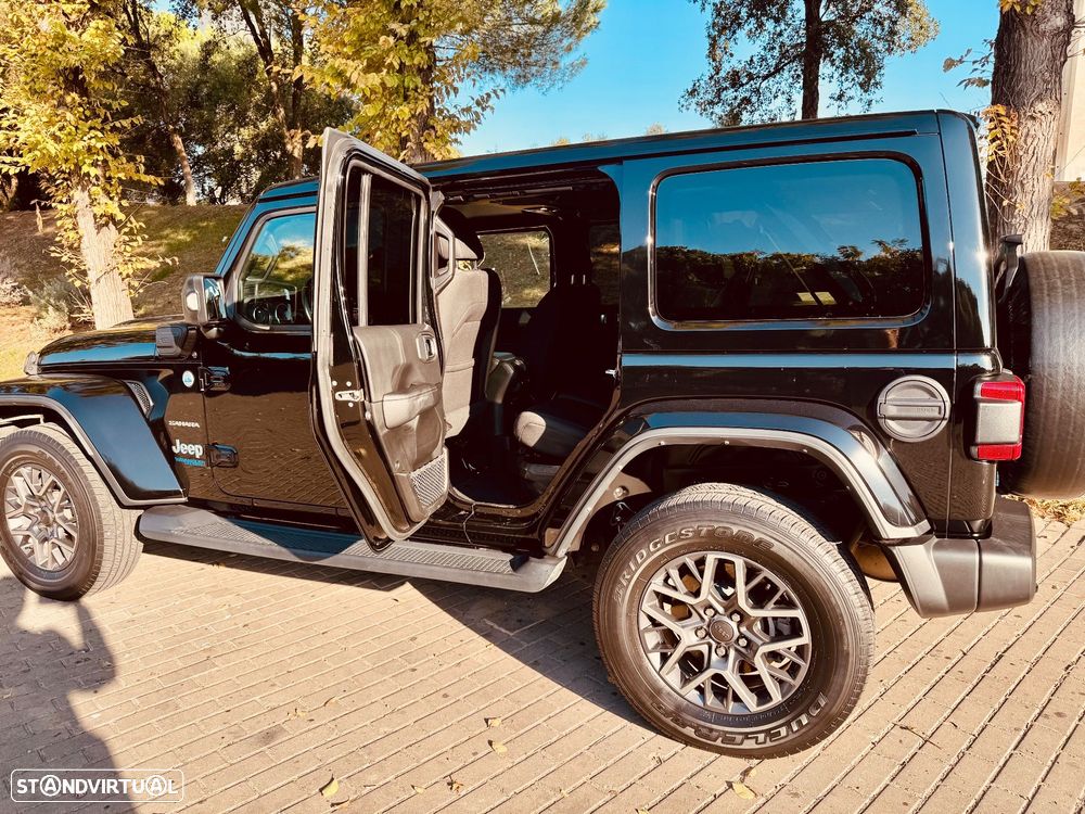 Jeep Wrangler - 4