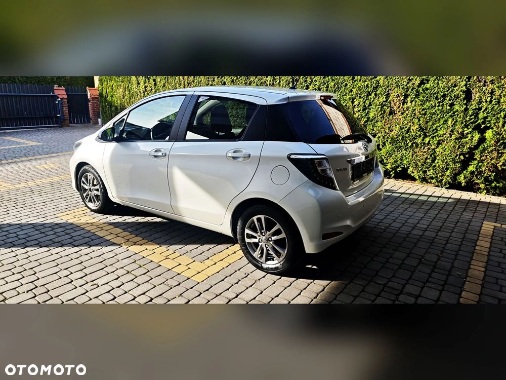 Toyota Yaris 2014 photo 3