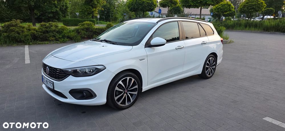 Fiat Tipo 1.4 T-Jet Lounge - 1