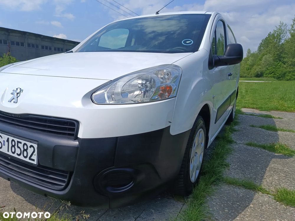 Peugeot Partner 1.6 Hdi 90 kM manual, 2012 rok WEBASTO paka jak NOWA Stan bardzo dobry!! NISKIE SPALANIE- BEZWYPADKOWY! - 14