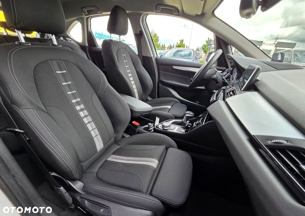 BMW Seria 2 218i - 18