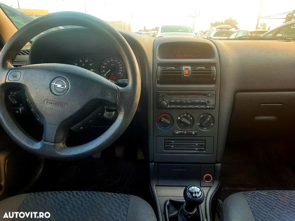 Opel Astra - 4