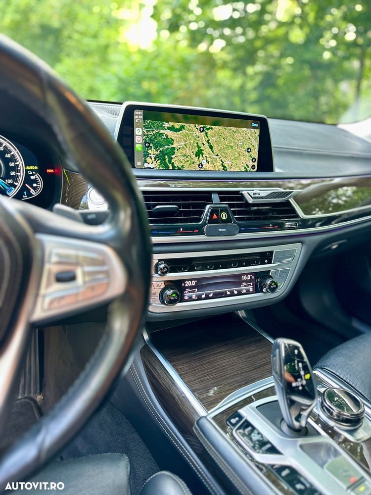 BMW Seria 7 - 8