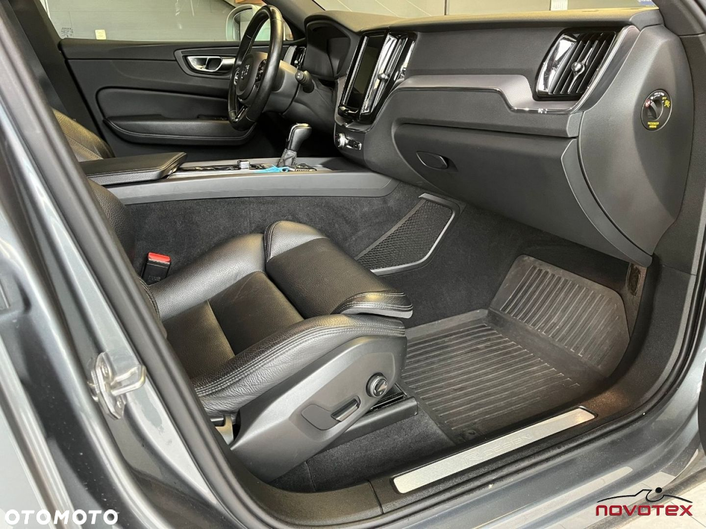 Volvo XC 60 D3 R-Design - 18
