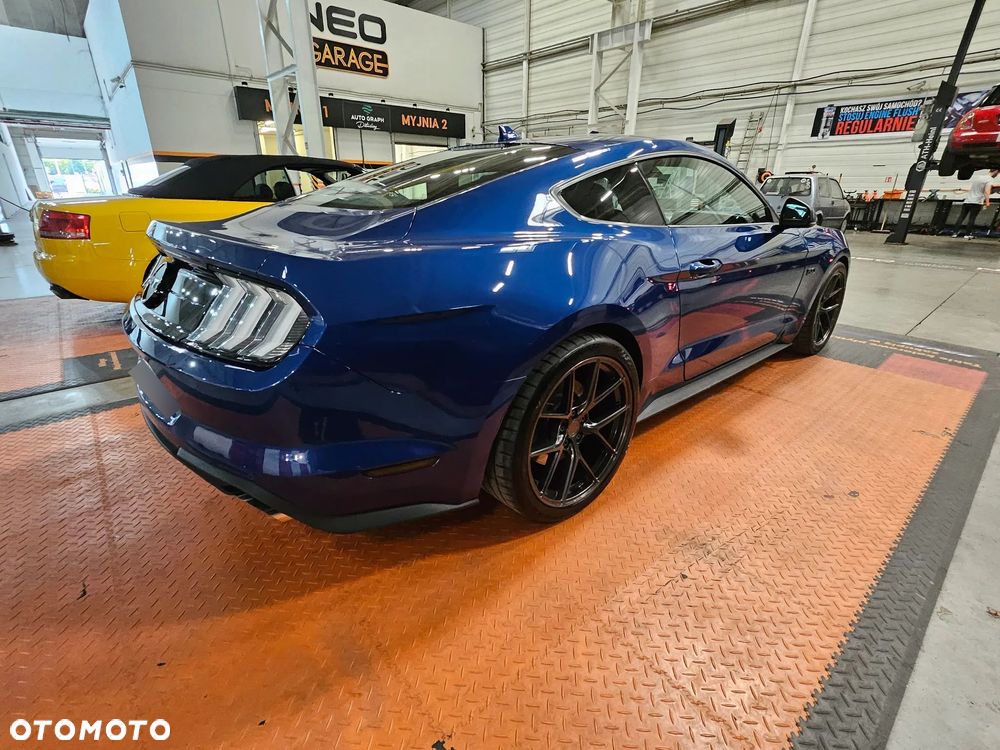 Ford Mustang 5.0 V8 GT - 17