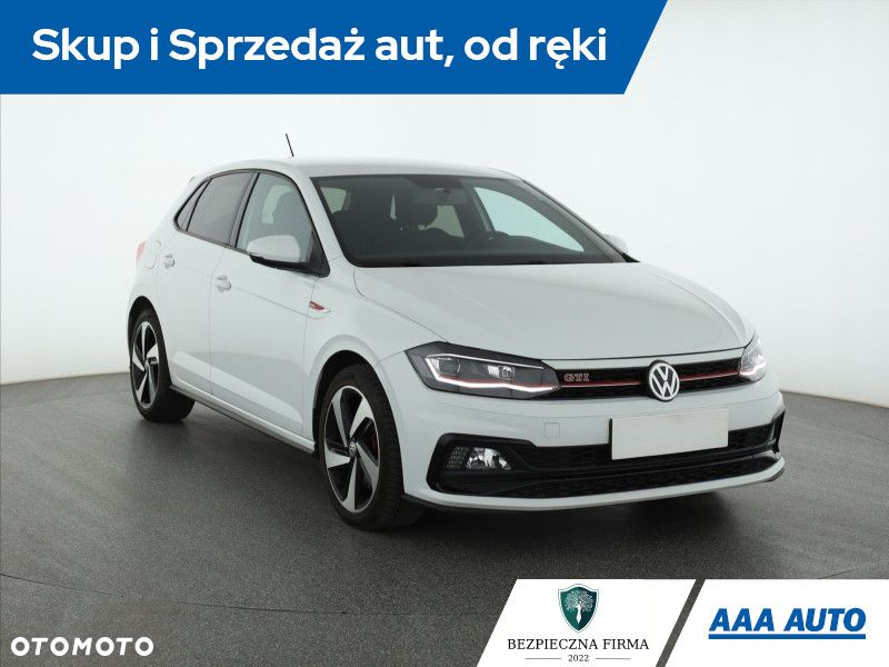 Volkswagen Polo - 2