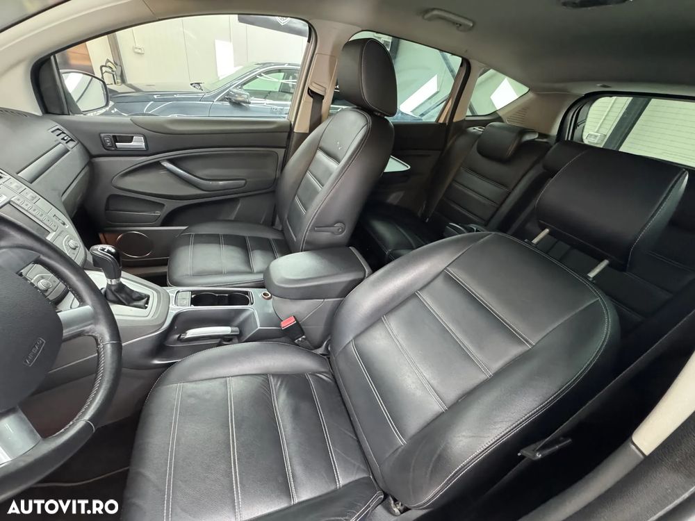 FORD Kuga 2012 — imagine 24