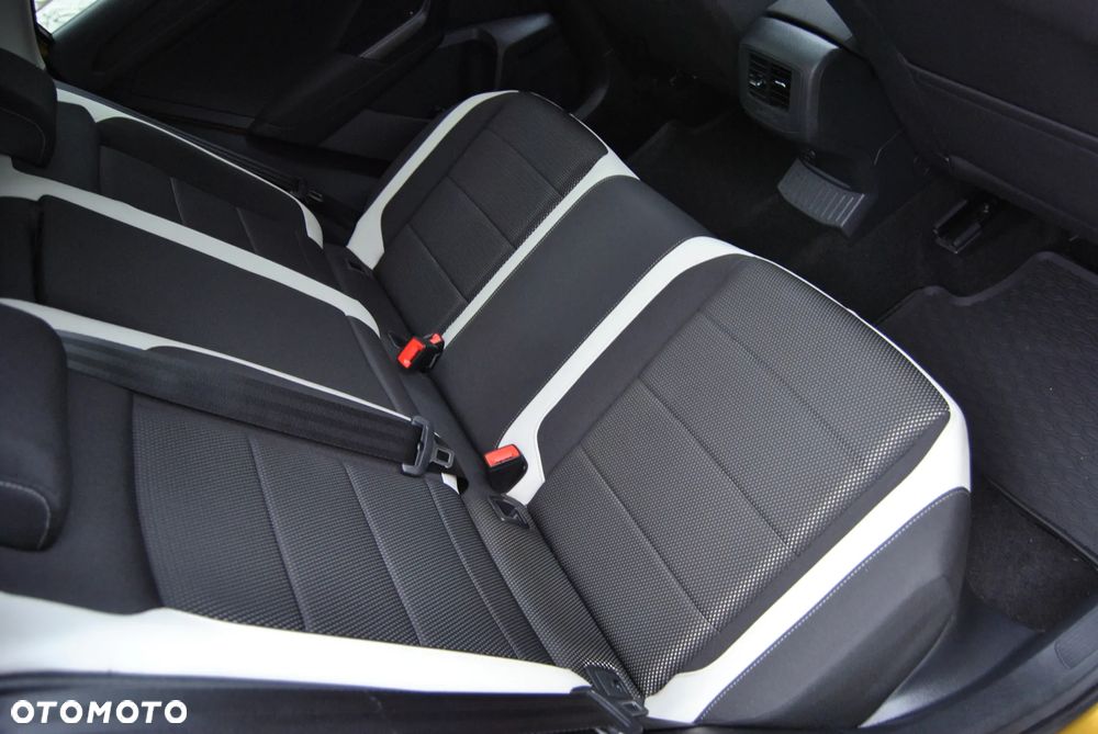 Volkswagen T-Roc - 37