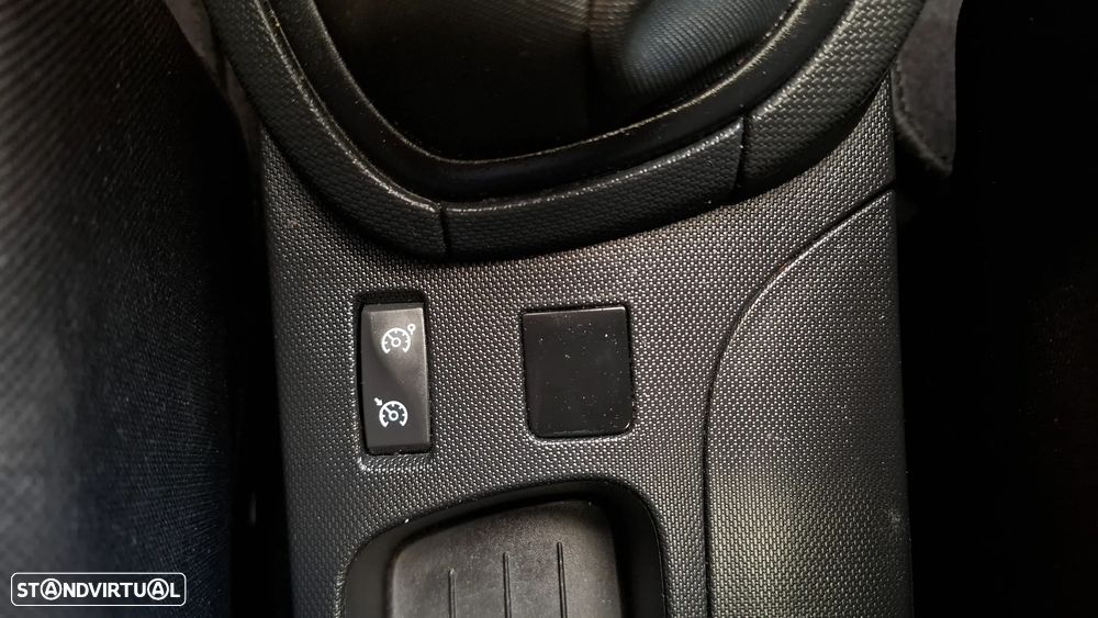 Renault Clio 1.5 dCi Dynamique S - 40