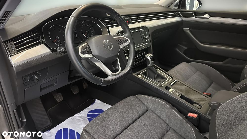 Volkswagen Passat 2.0 TDI EVO Business - 10