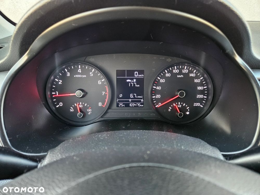 Kia Rio 1.2 L - 26