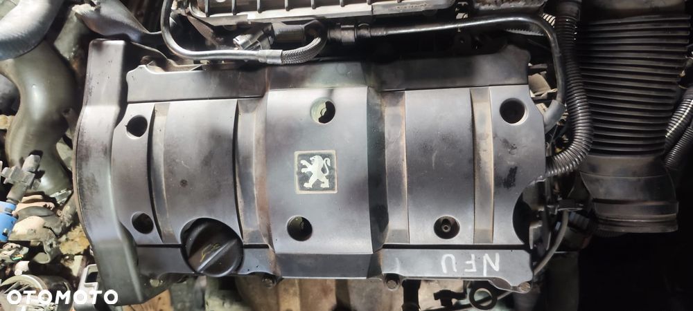 Silnik Peugeot 307 1 6 16 V NFU film komplet - 1