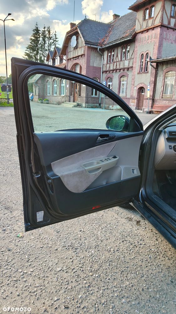 Volkswagen Passat 2.0 FSI Comfortline - 20