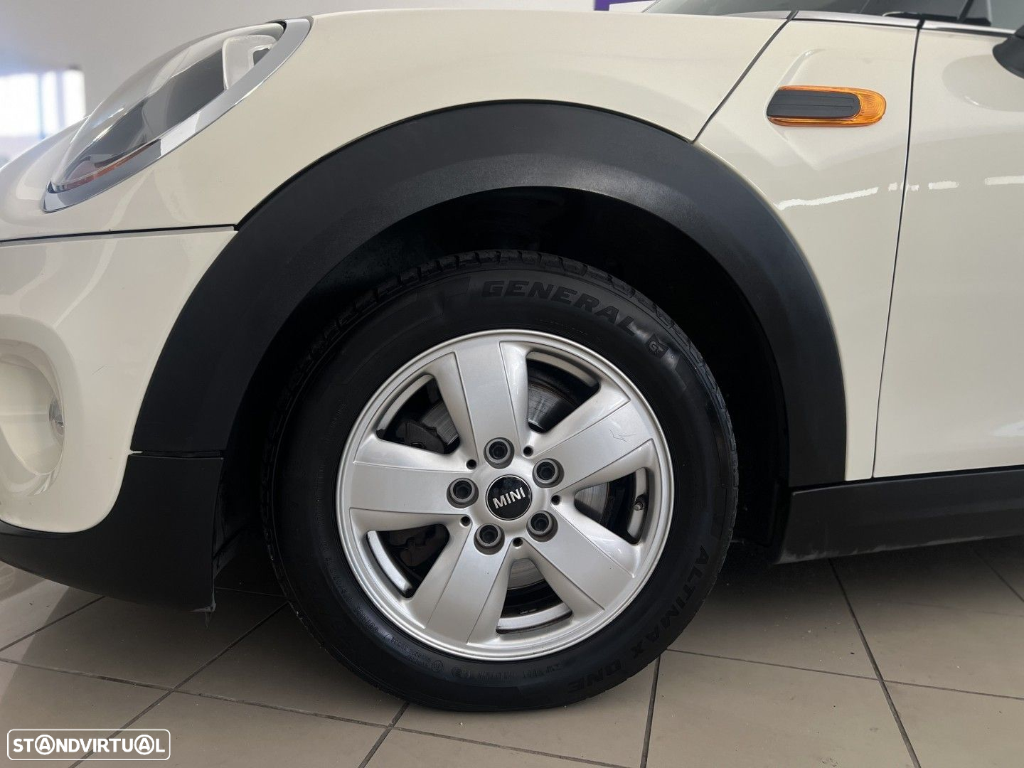 MINI 3 Portas Cooper D - 4