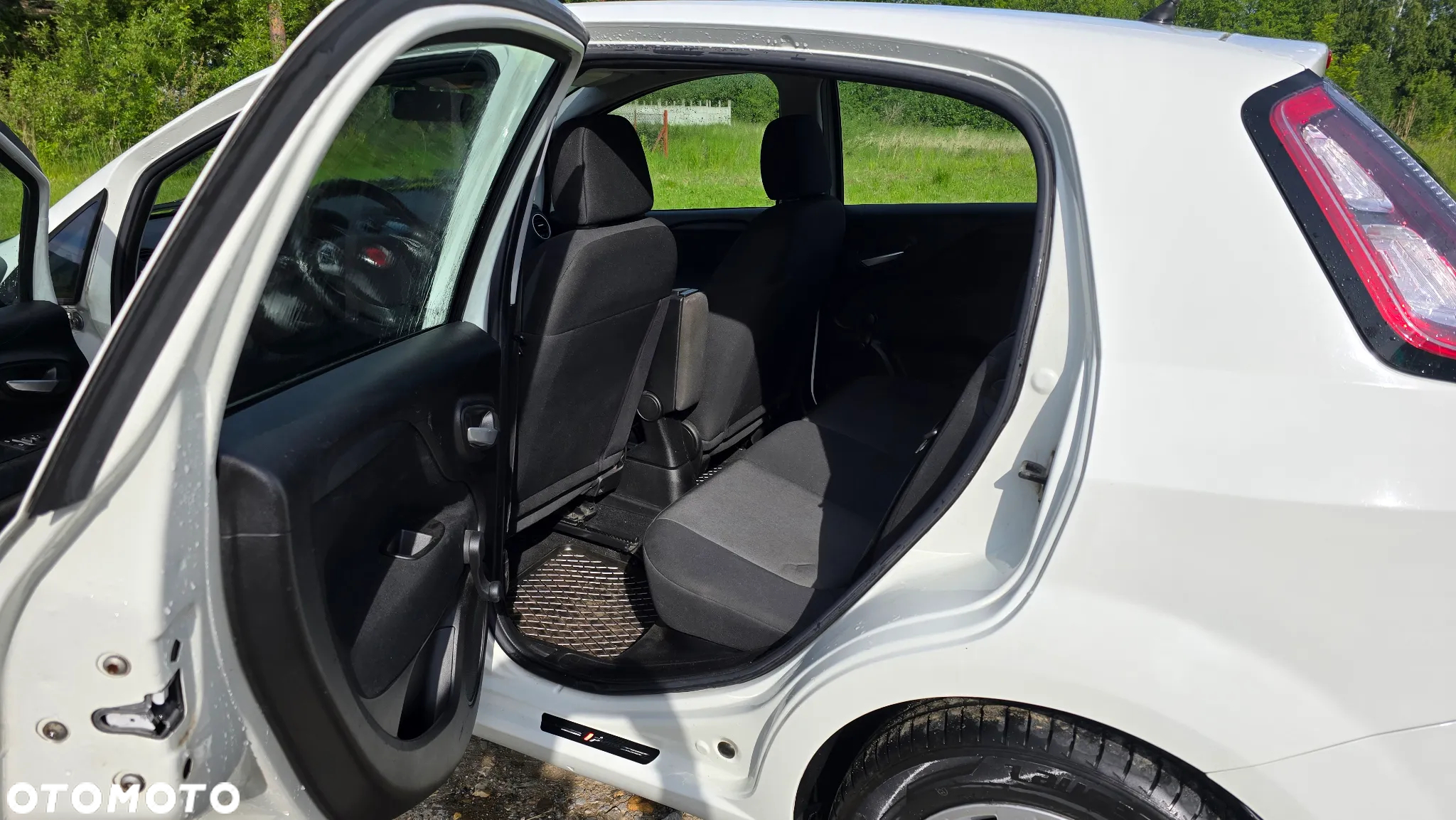 Fiat Punto 1.4 Easy Pakiet Easy Plus S&S - 8