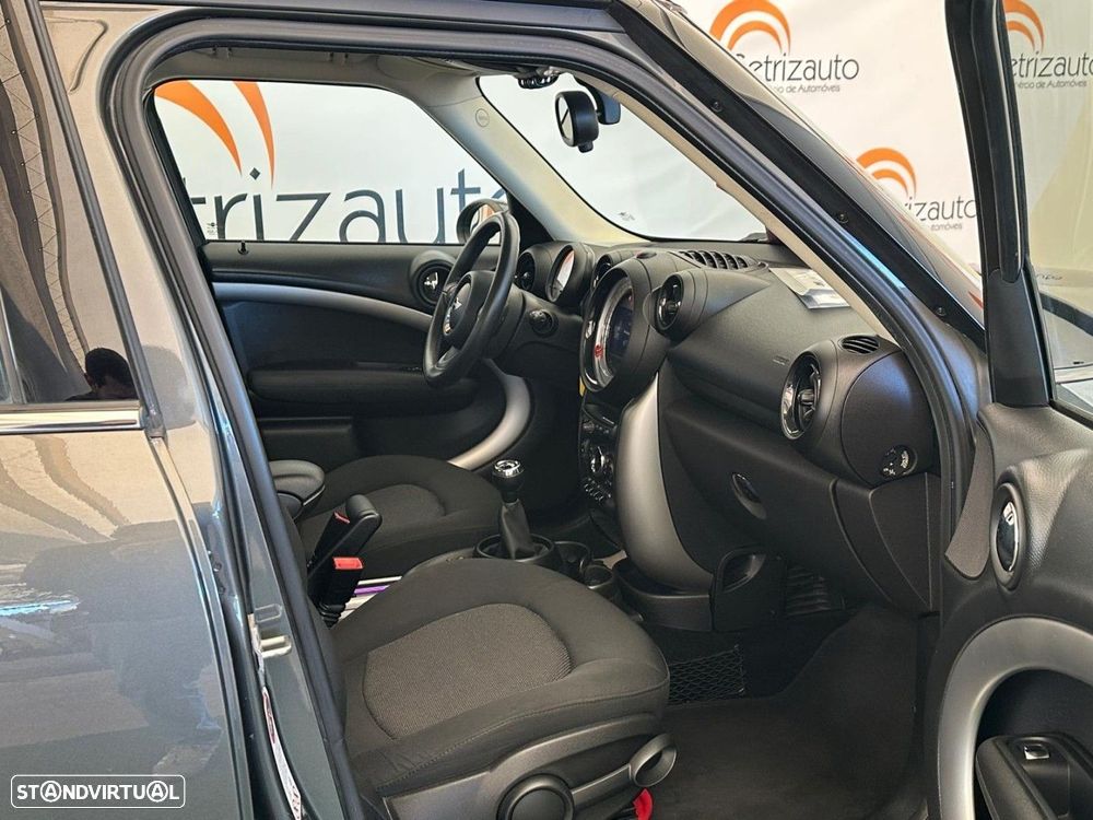 MINI Countryman Cooper D - 8