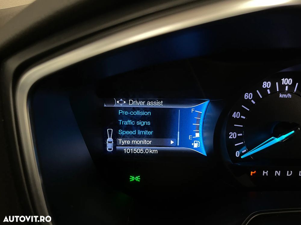 Ford Mondeo 2.0 HEV Titanium - 27