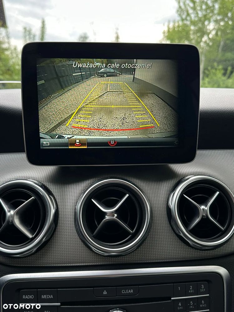 Mercedes-Benz GLA 200 7G-DCT - 18