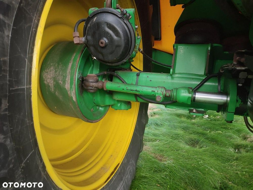 John Deere R962i - 12