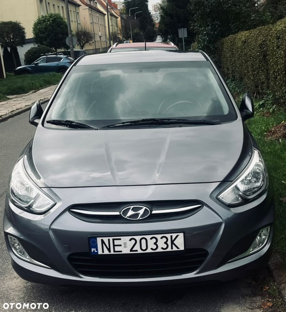 Hyundai Accent - 19