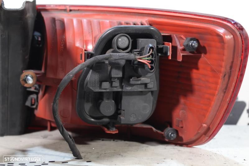 Farolim Esquerdo Audi A6 Avant (4F5, C6)  Farolim Esquerdo Do Chassi A - 4