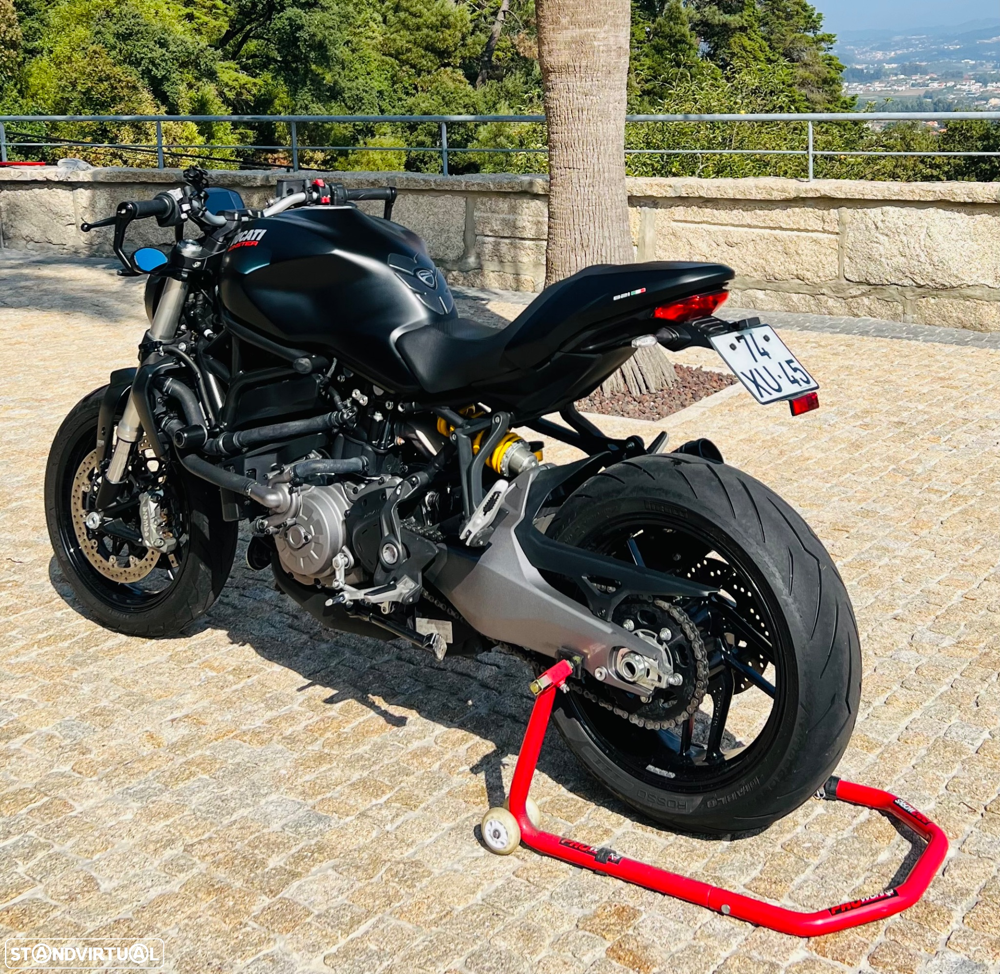 Ducati Monster Dark - 4