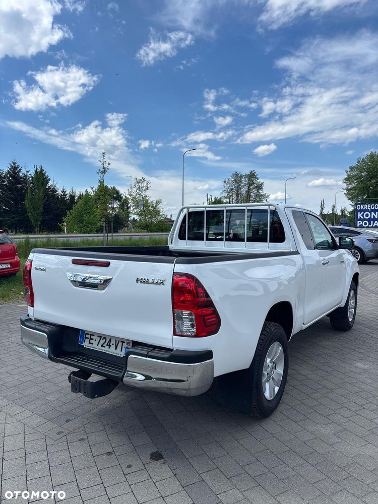 Toyota Hilux 4x4 Extra Cab Duty Comfort - 4