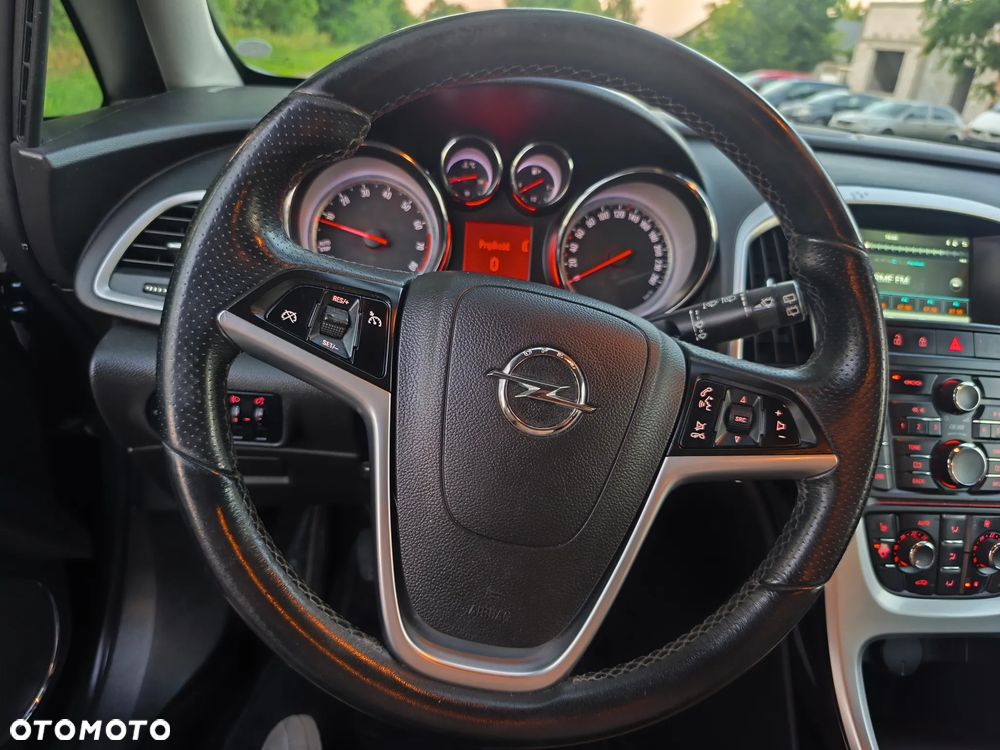 Opel Astra 1.4 T Cosmo - 15